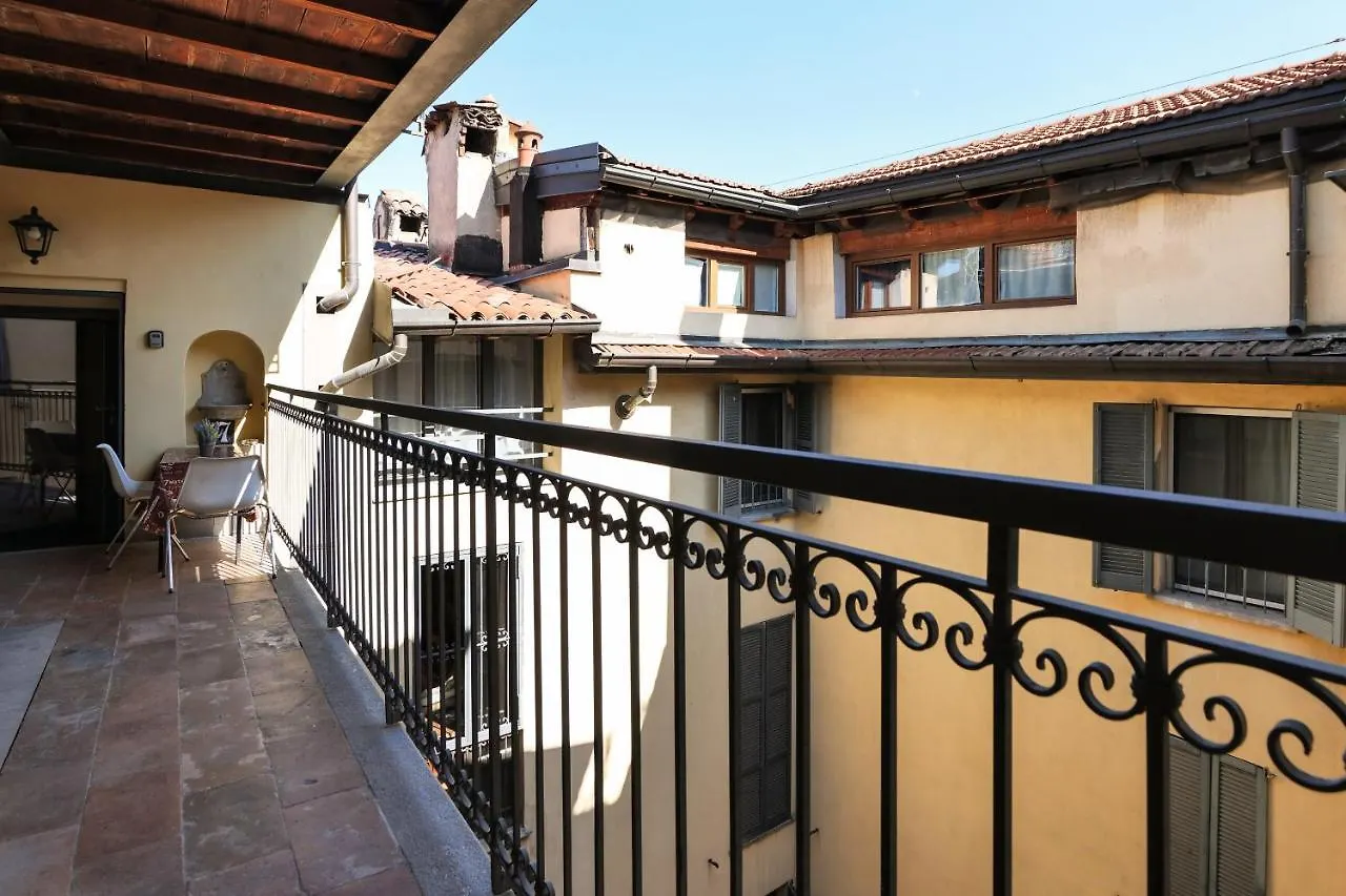 Apartamento Primopiano - Colonne 67 Milán
